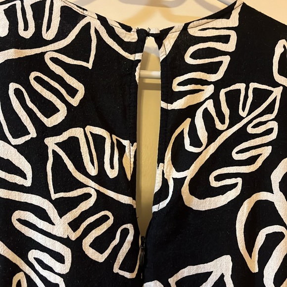 Farm romper with pockets and front skirt Size L - Picture 8 of 11